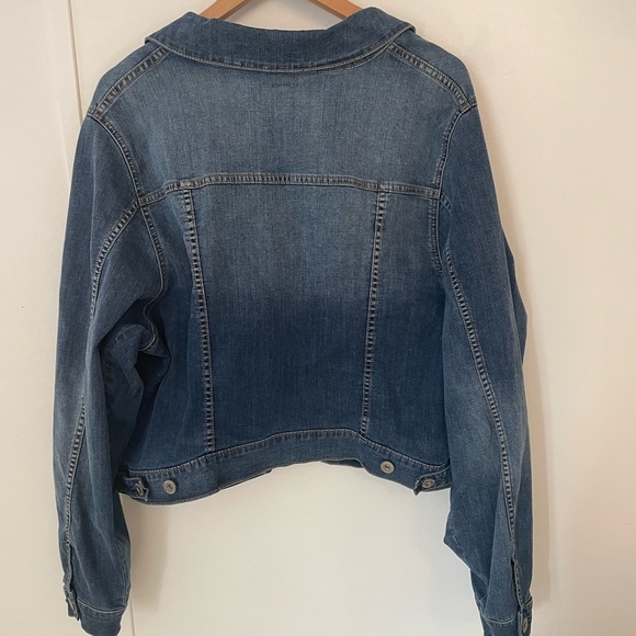 Torrid Medium Wash Cropped Denim  Jacket Size 4X Zip Up - Picture 7 of 11